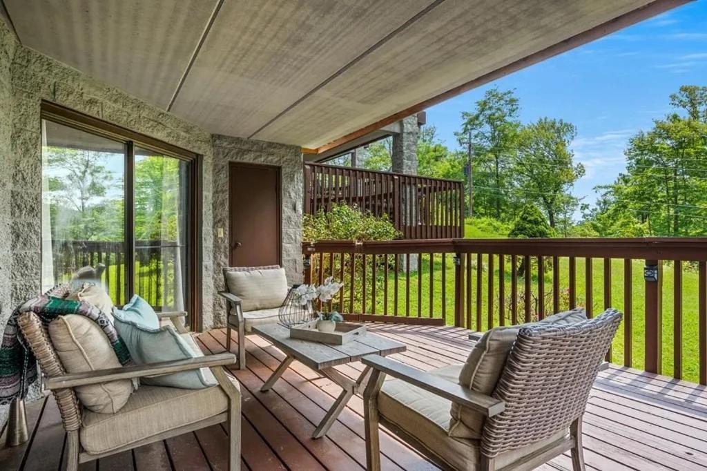 Views & Fireplace - Minutes To Gburg And Ober - Condo Gatlinburg Exteriör bild
