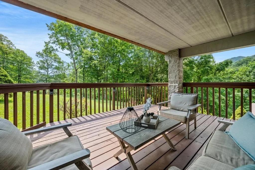 Views & Fireplace - Minutes To Gburg And Ober - Condo Gatlinburg Exteriör bild