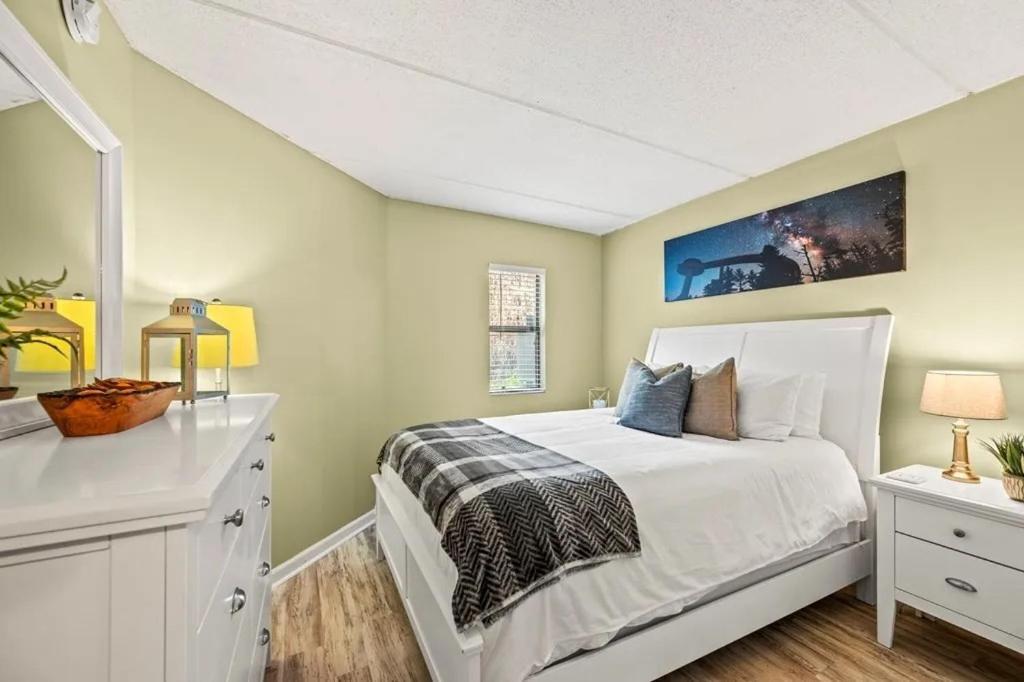 Views & Fireplace - Minutes To Gburg And Ober - Condo Gatlinburg Exteriör bild